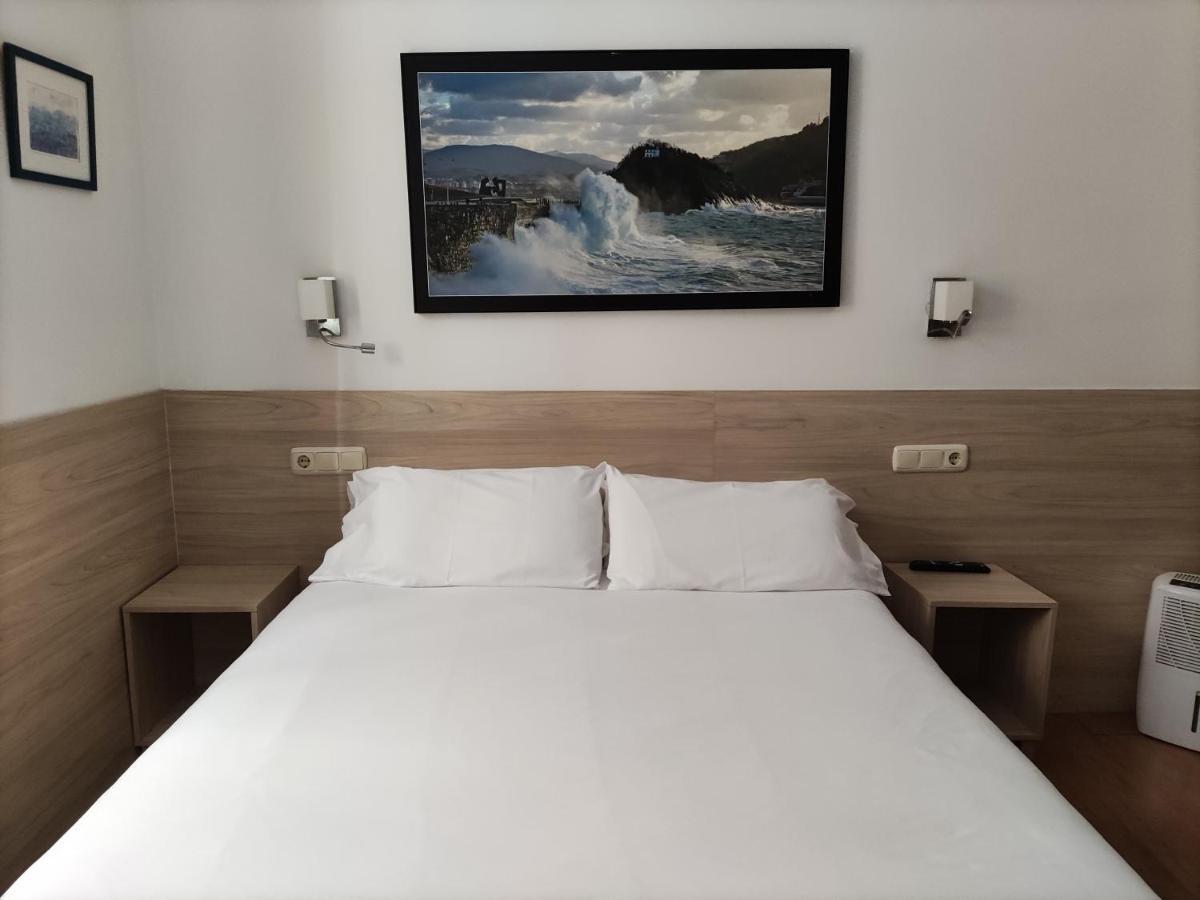Pension Atxiki San Sebastian Exterior photo