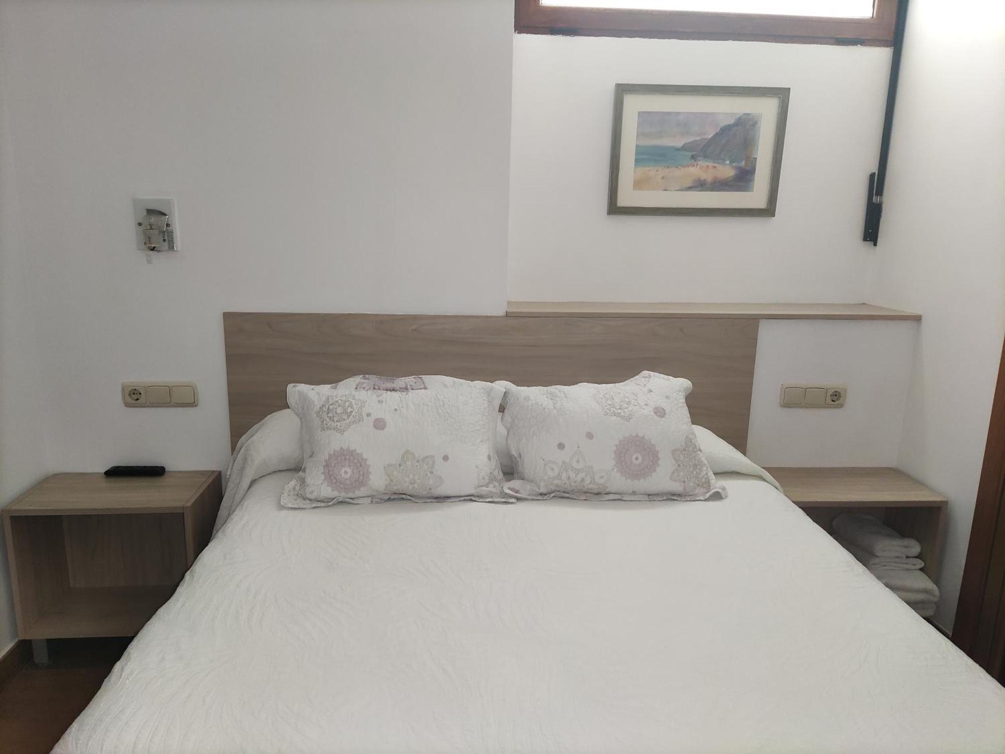Pension Atxiki San Sebastian Room photo