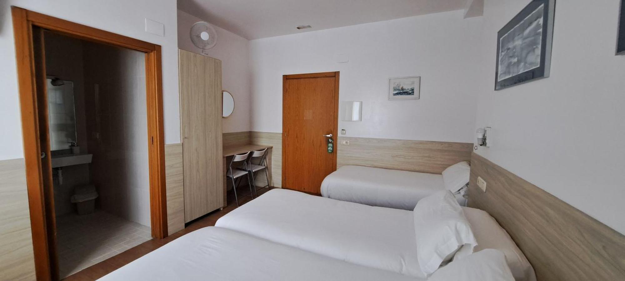 Pension Atxiki San Sebastian Room photo