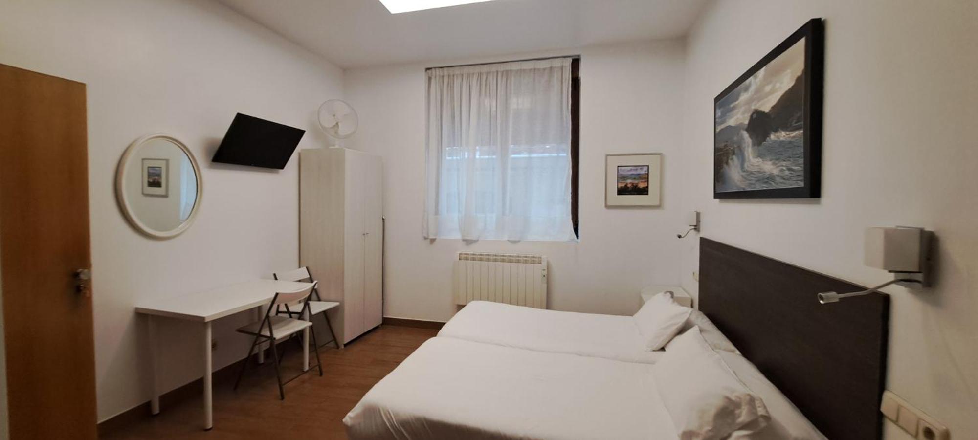 Pension Atxiki San Sebastian Room photo