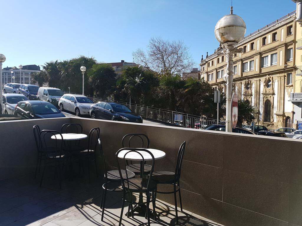 Pension Atxiki San Sebastian Exterior photo